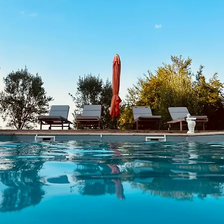 Domaine De Larroucau *
